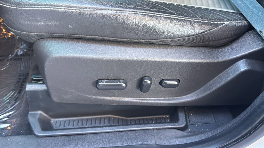 Certified 2017 Ford Escape SE w/ SE Sport Appearance Package image 20