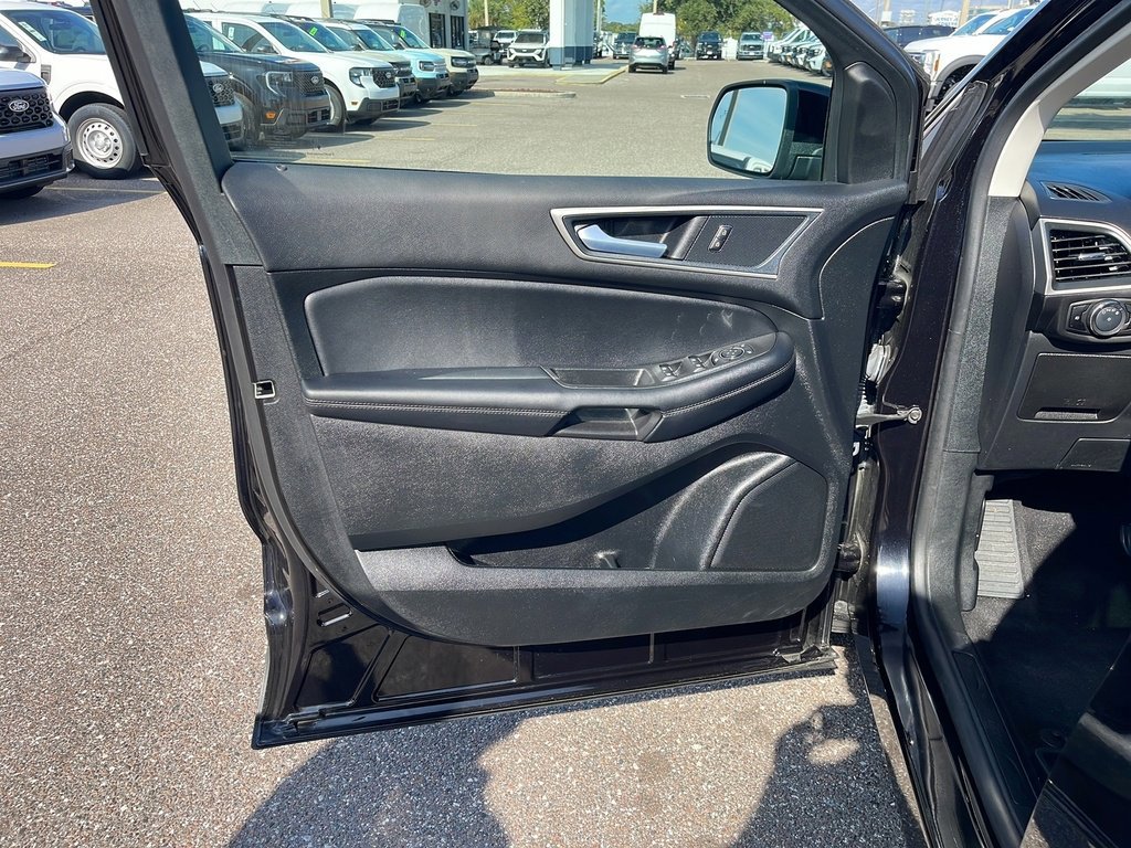 Certified 2024 Ford Edge SEL w/ Convenience Package image 8