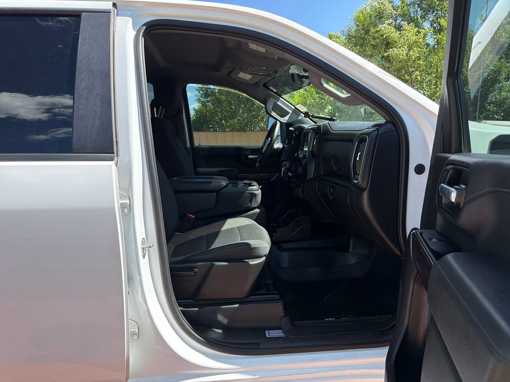 Used 2020 Chevrolet Silverado 3500 LT AWD/4WD image 32