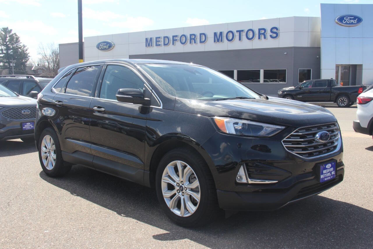 Certified 2024 Ford Edge Titanium AWD/4WD image 2