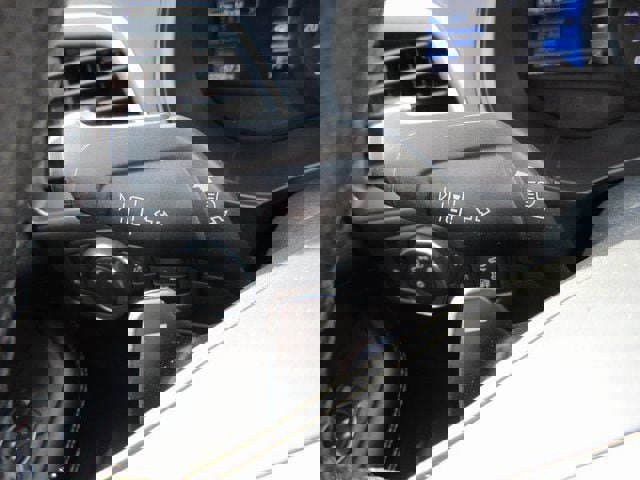 Certified 2022 Ford Edge Titanium w/ Class II Trailer Tow Package image 12