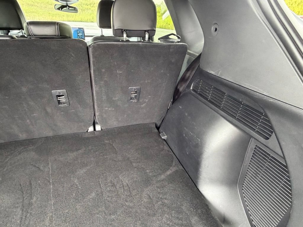 Certified 2025 Ford Escape Platinum AWD/4WD image 48