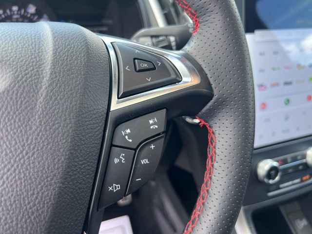 Certified 2023 Ford Edge ST-Line image 11