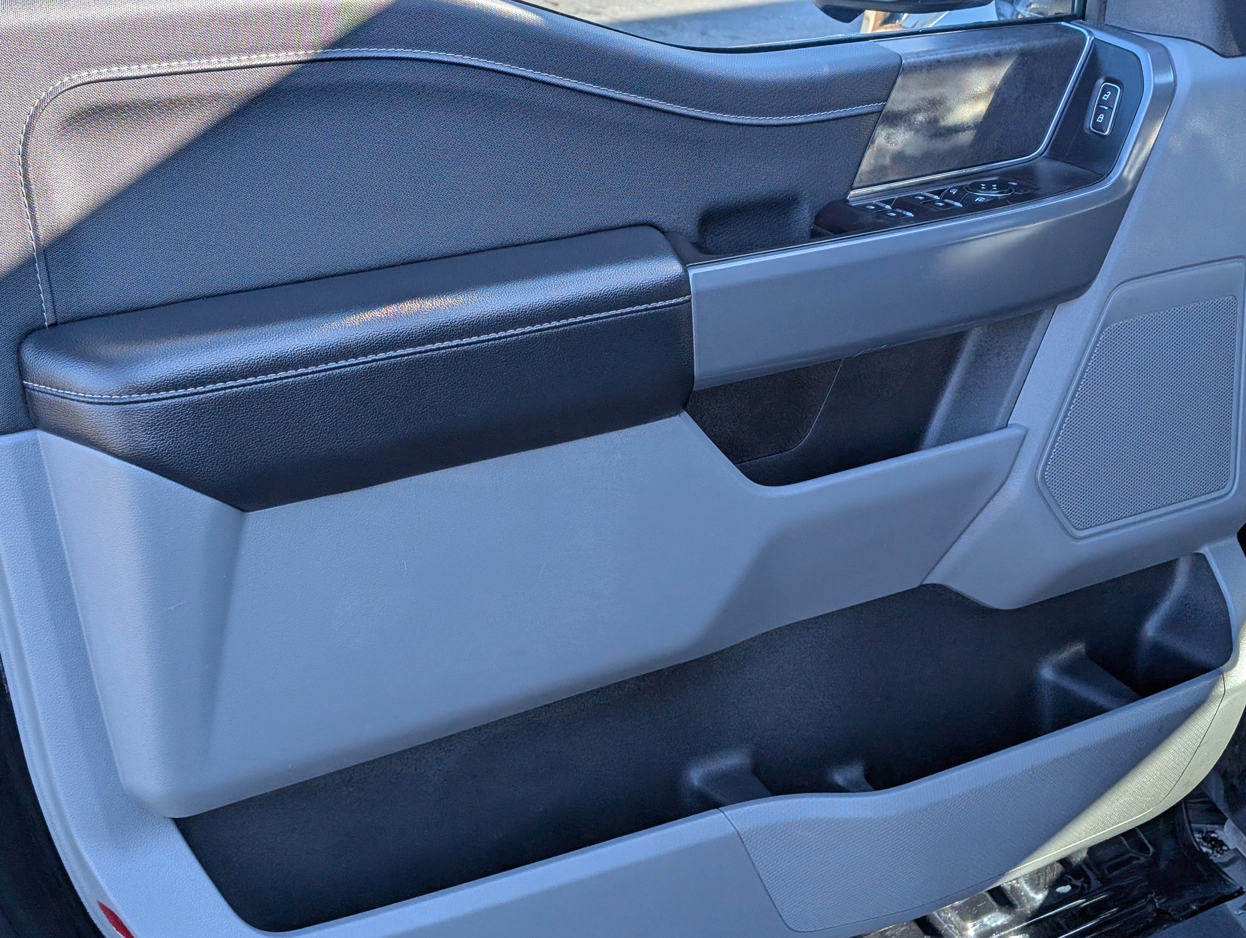 Certified 2024 Ford F150 XLT w/ Mobile Office Package image 16