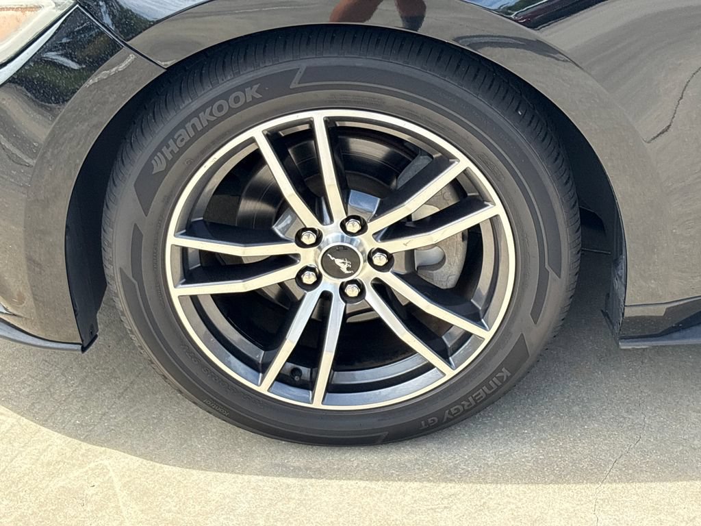 Certified 2017 Ford Mustang Coupe RWD image 11