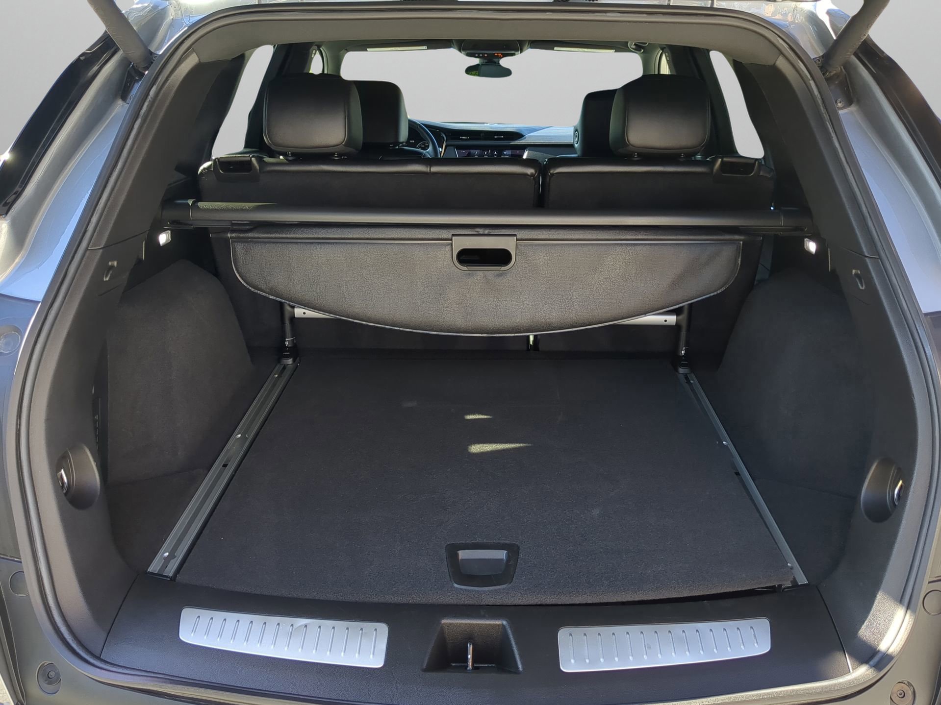 Used 2025 Cadillac XT5 Premium Luxury image 38