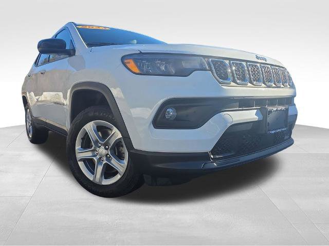 Used 2023 Jeep Compass Latitude w/ Sun and Sound Group image 8