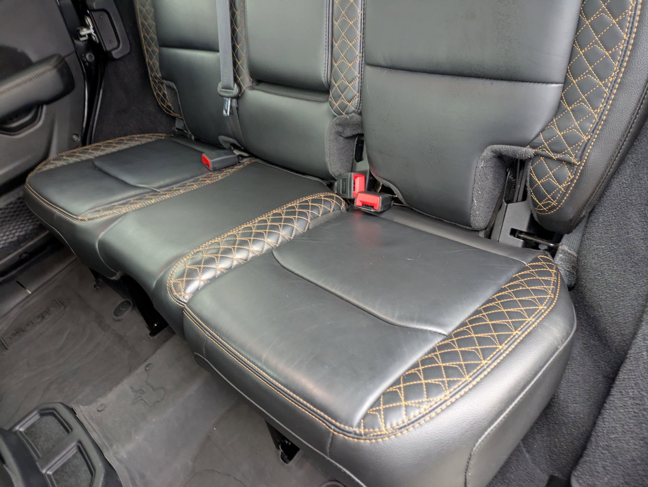Used 2023 Jeep Wrangler Unlimited Sahara AWD/4WD image 31