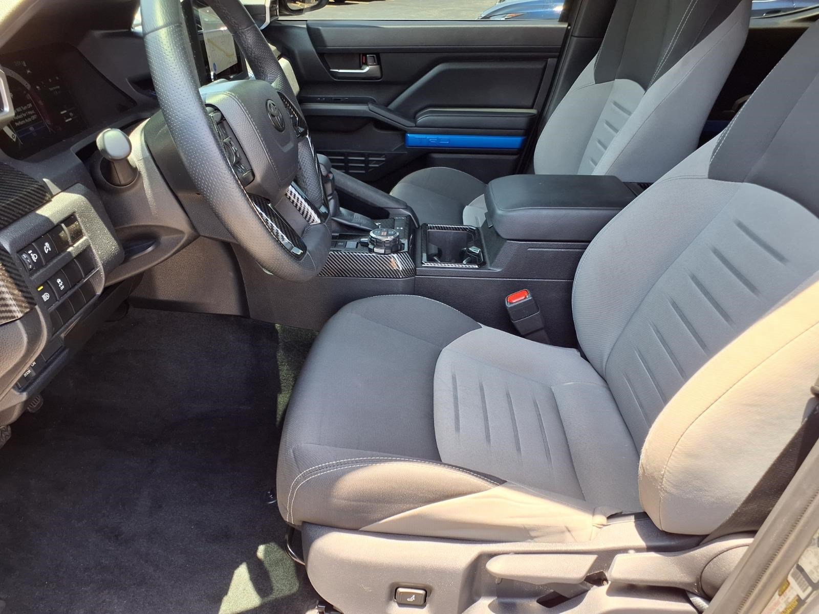 Used 2025 Toyota Tacoma TRD Off-Road AWD/4WD image 15