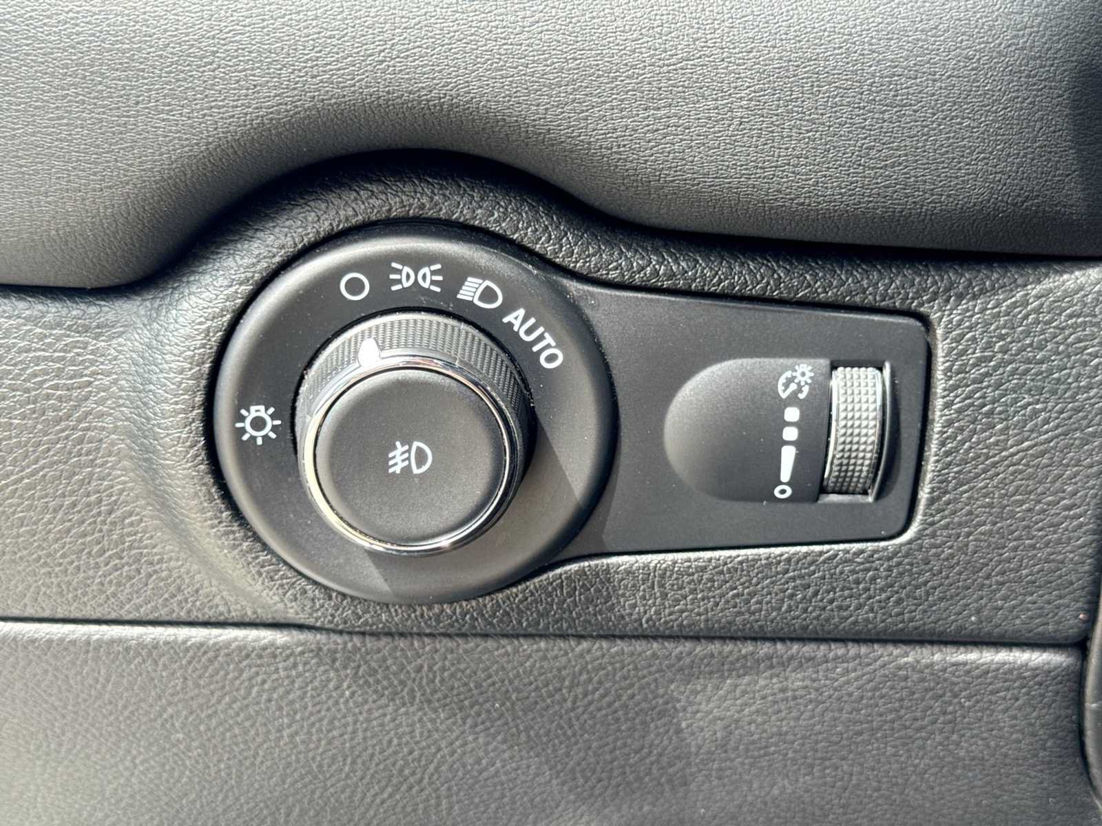 Used 2023 Dodge Durango R/T AWD/4WD image 29
