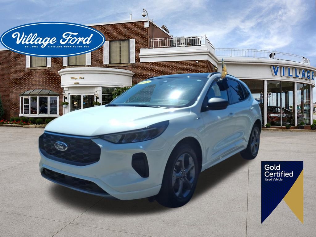 Certified 2024 Ford Escape ST-Line w/ Tech Pack #1 AWD/4WD image 1