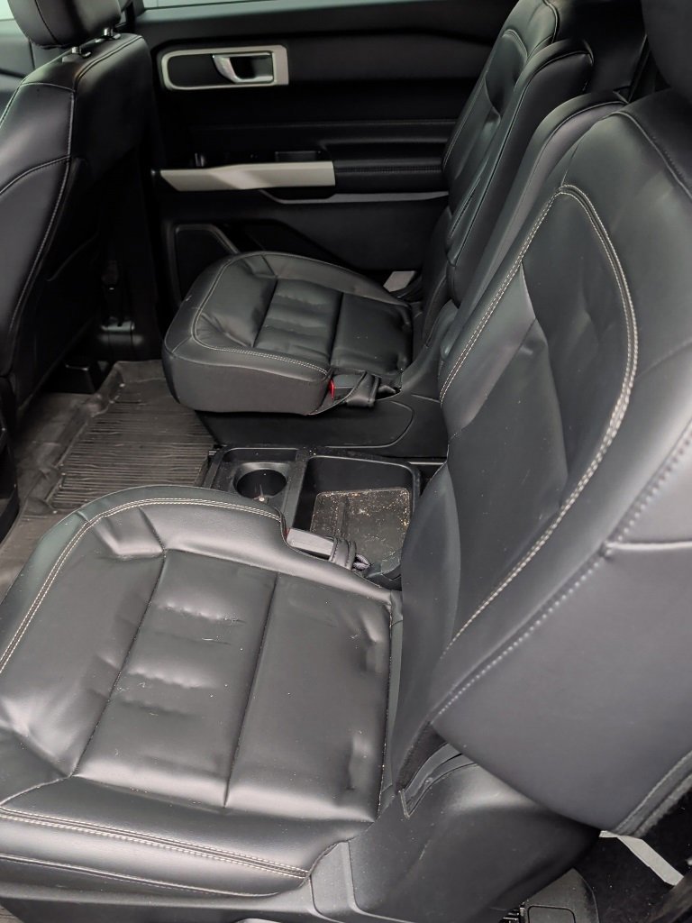 Certified 2021 Ford Explorer XLT w/ Equipment Group 202A image 10