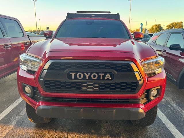 Used 2022 Toyota Tacoma SR5 AWD/4WD image 2