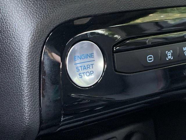 Certified 2025 Ford Escape ST-Line Select w/ Tech Pack #1 AWD/4WD image 22