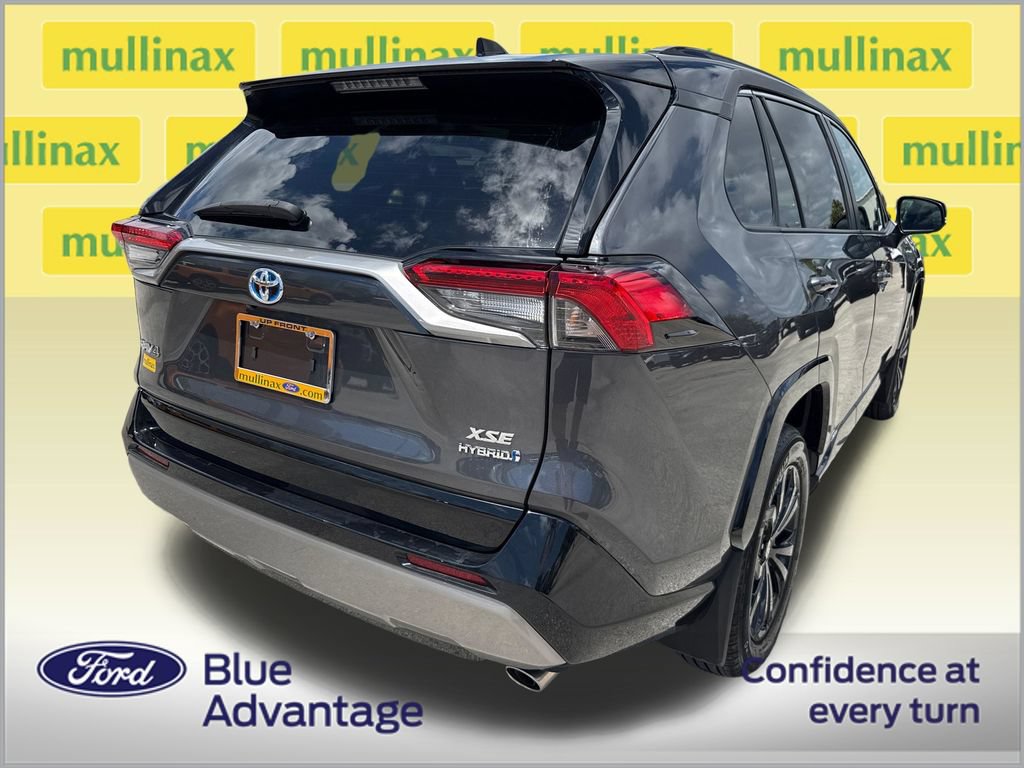 Used 2024 Toyota RAV4 XSE AWD/4WD image 4