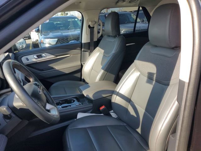 Certified 2025 Ford Explorer Active w/ Active Comfort Package image 14