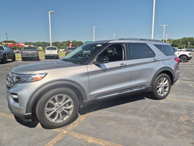 Certified 2021 Ford Explorer Limited w/ Equipment Group 301A RWD image 8