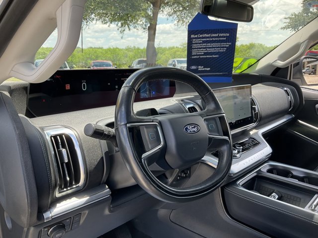 Certified 2025 Ford Expedition Max Platinum AWD/4WD image 6