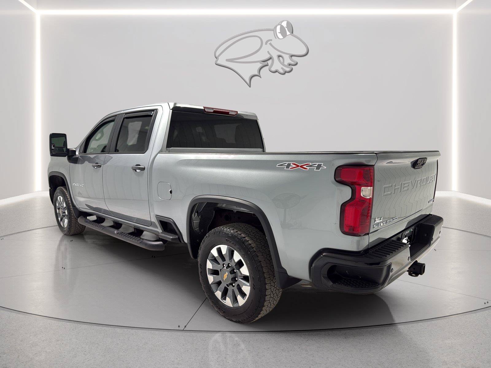 Used 2024 Chevrolet Silverado 2500 Custom w/ Custom Value Package AWD/4WD image 3
