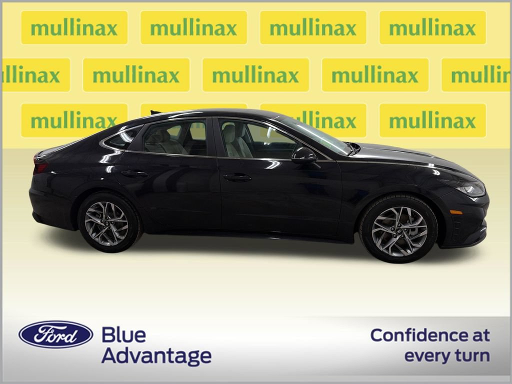 Used 2023 Hyundai Sonata SEL FWD image 3