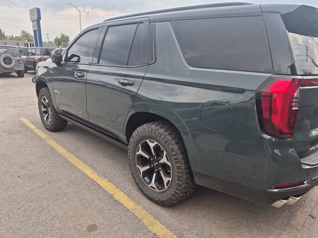 Used 2026 GMC Yukon AT4 w/ AT4 Premium Package AWD/4WD image 16
