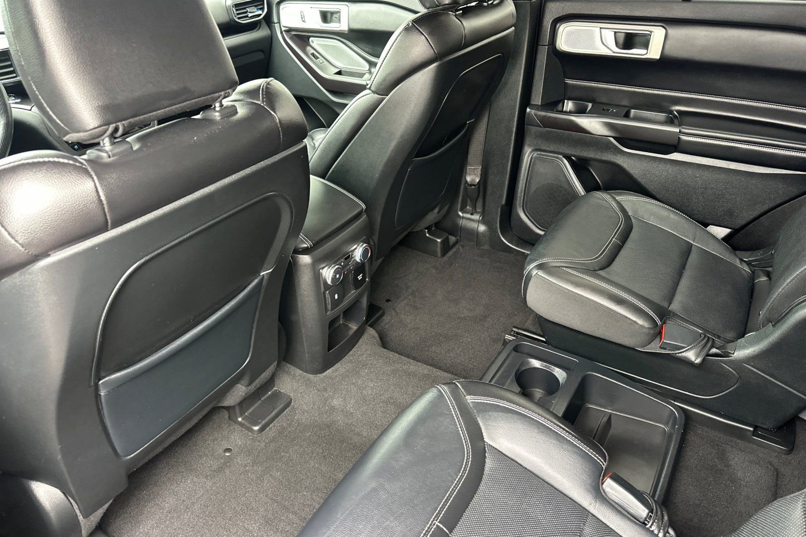 Certified 2020 Ford Explorer ST w/ Premium Technology Package AWD/4WD image 12