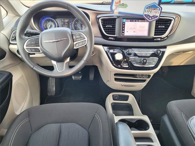 Used 2023 Chrysler Voyager LX FWD image 12