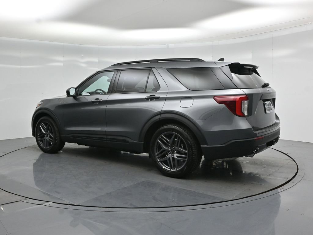 Certified 2024 Ford Explorer ST-Line w/ Class IV Trailer Tow Package RWD image 6