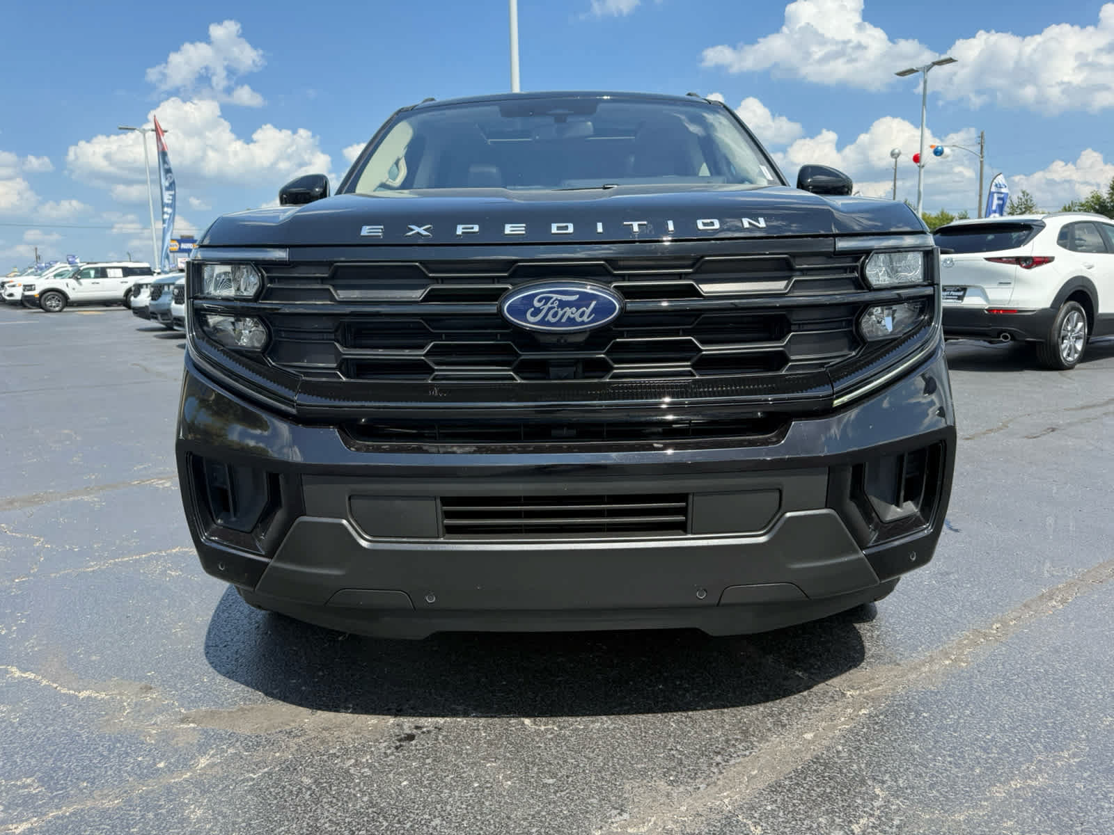 Certified 2025 Ford Expedition Active AWD/4WD image 25