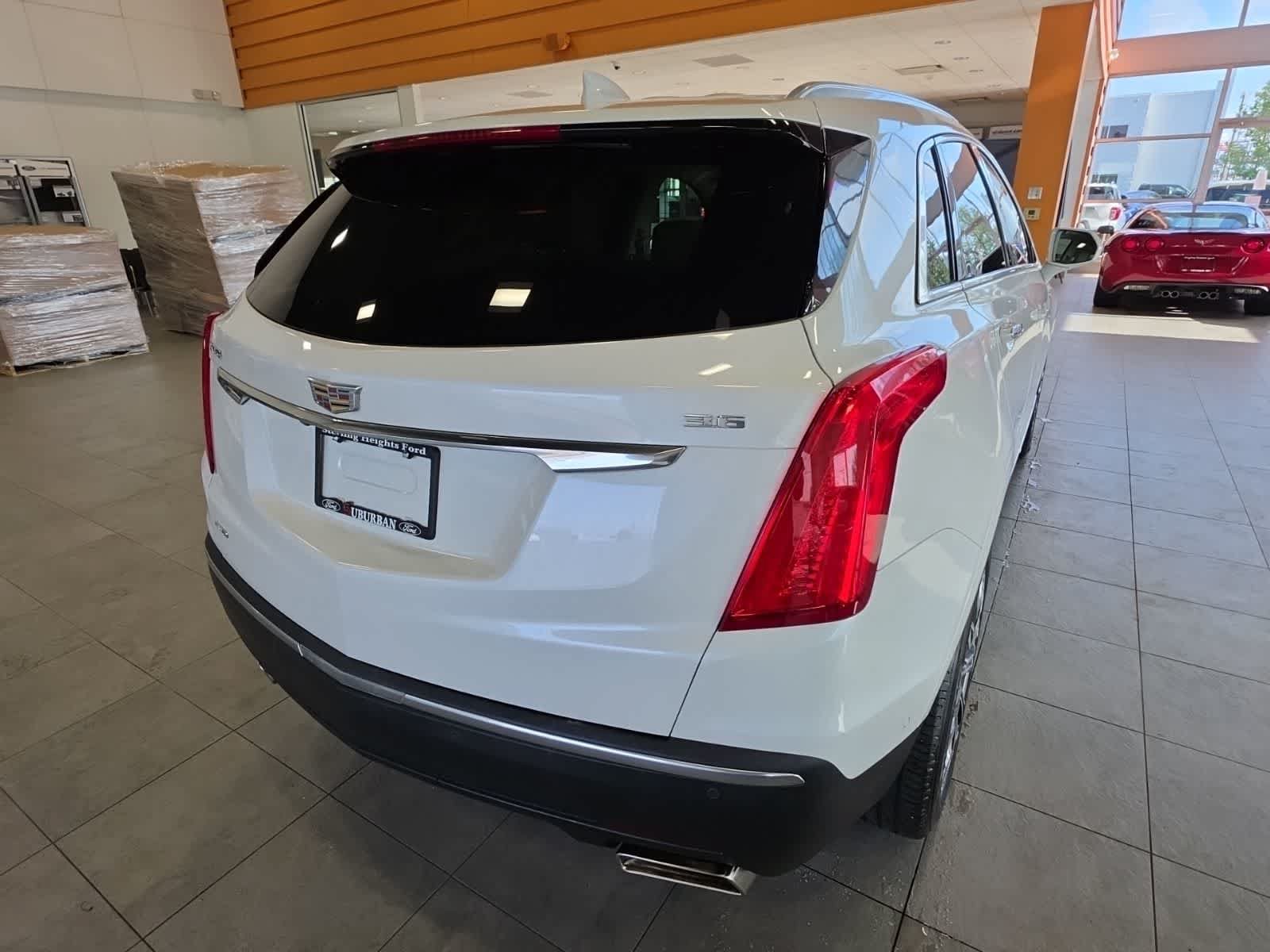 Used 2017 Cadillac XT5 Premium Luxury w/ Driver Assist Package AWD/4WD image 8