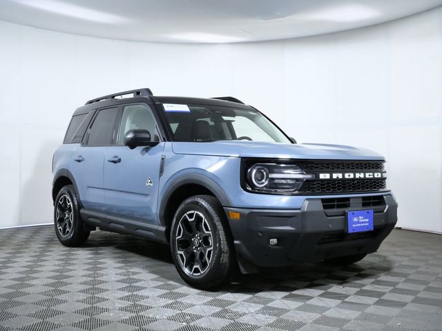 Certified 2025 Ford Bronco Sport Outer Banks w/ Outer Banks Tech Package+ AWD/4WD image 1