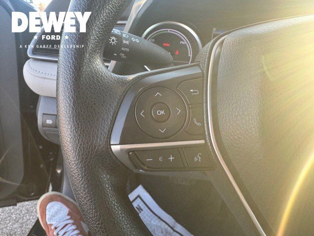 Used 2022 Toyota Camry LE image 13