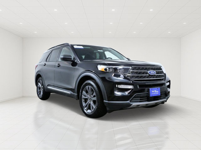 Certified 2023 Ford Explorer XLT w/ Equipment Group 202A