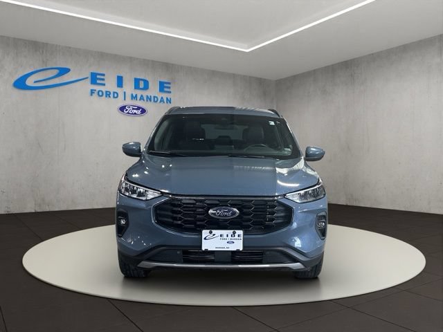 Certified 2025 Ford Escape ST-Line Select AWD/4WD image 2