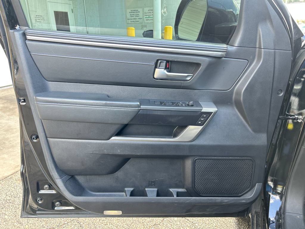 Used 2023 Toyota Tundra Platinum AWD/4WD image 9