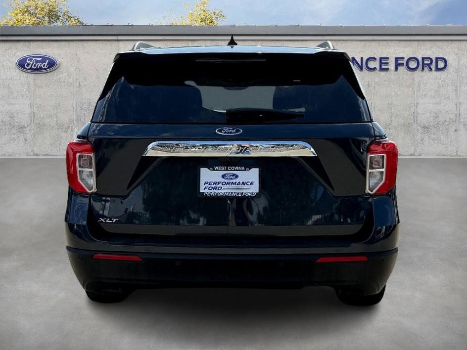 Certified 2023 Ford Explorer XLT RWD image 9