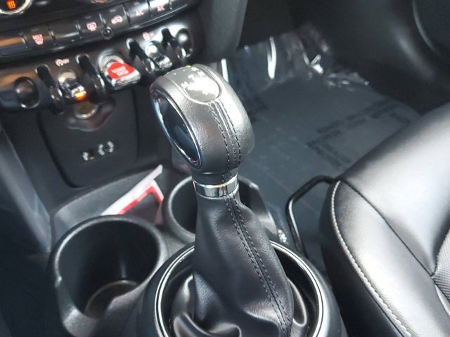 Used 2018 MINI Cooper 4-Door Hardtop image 25