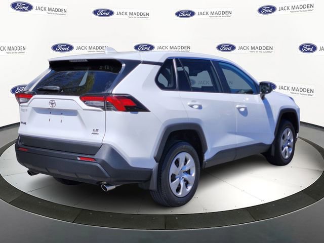Used 2023 Toyota RAV4 LE AWD/4WD image 4