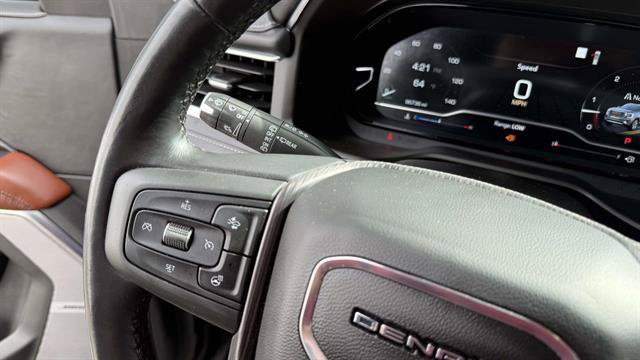 Used 2023 GMC Yukon Denali Ultimate AWD/4WD image 13
