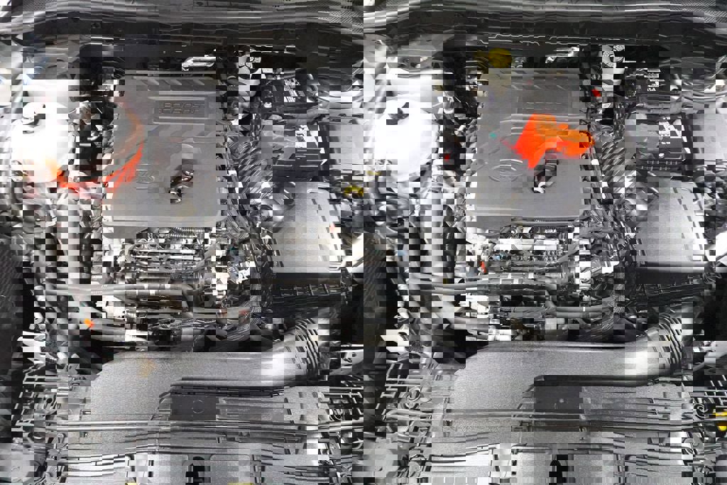 Certified 2020 Ford Escape SE image 33