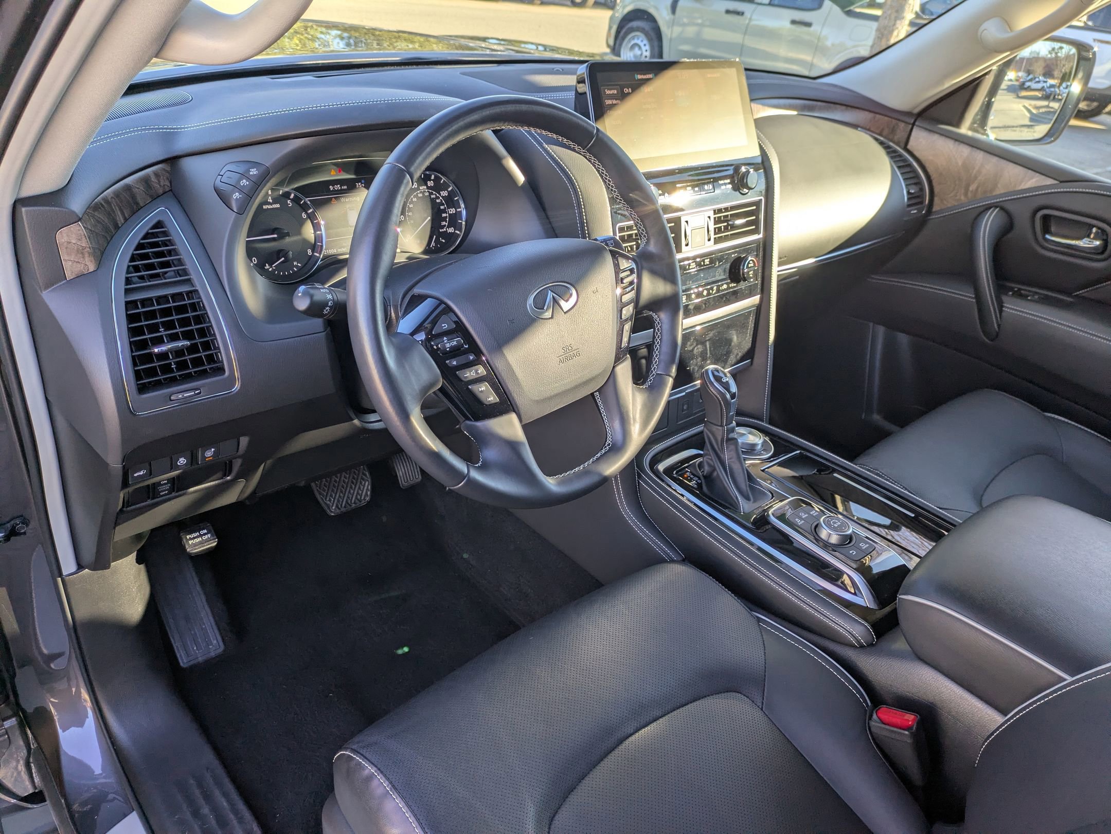 Used 2023 INFINITI QX80 Premium Select w/ Cargo Package image 14