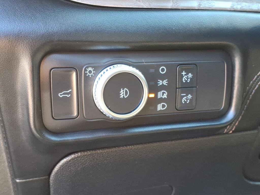 Certified 2021 Ford Explorer Platinum w/ Equipment Group 601A image 21