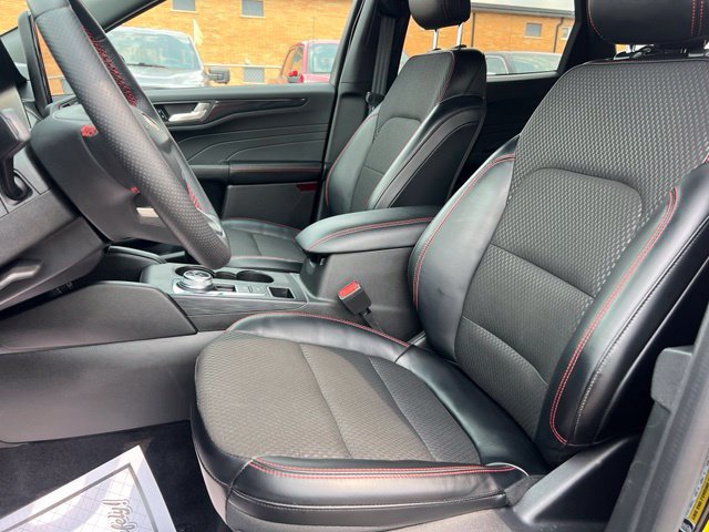 Certified 2024 Ford Escape ST-Line w/ Tech Pack #1 AWD/4WD image 18