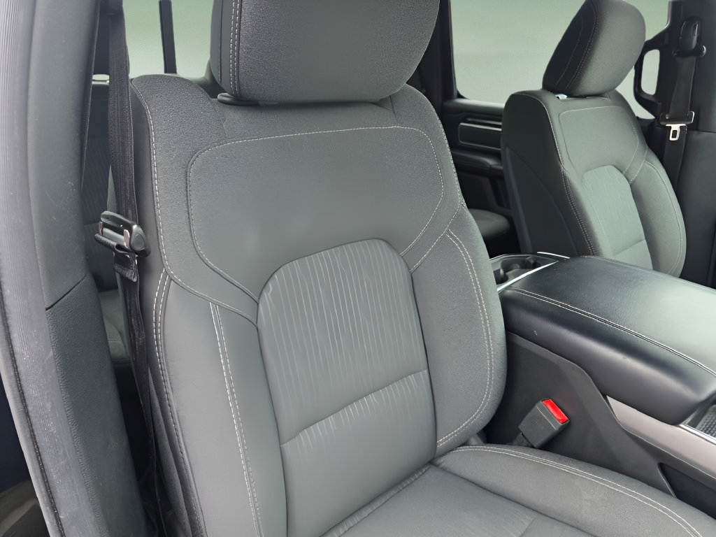 Used 2019 RAM 1500 Big Horn AWD/4WD image 36