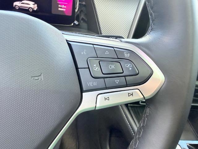 Used 2025 Volkswagen Atlas Cross Sport SEL Premium R-Line image 35