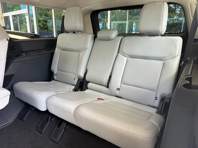 Certified 2025 Ford Expedition Max Platinum w/ Driver's Package AWD/4WD image 17