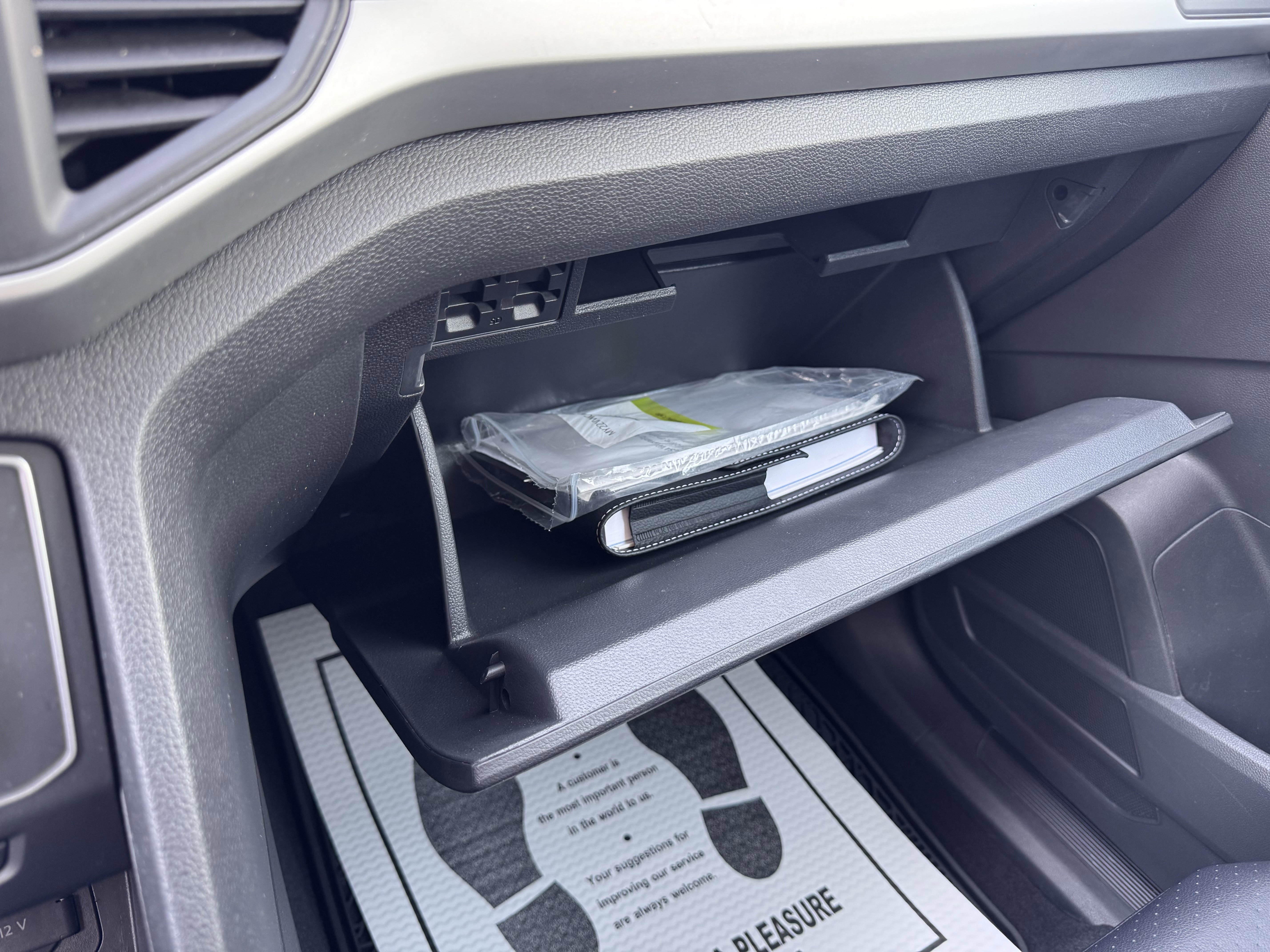 Used 2022 Volkswagen Atlas SE image 24