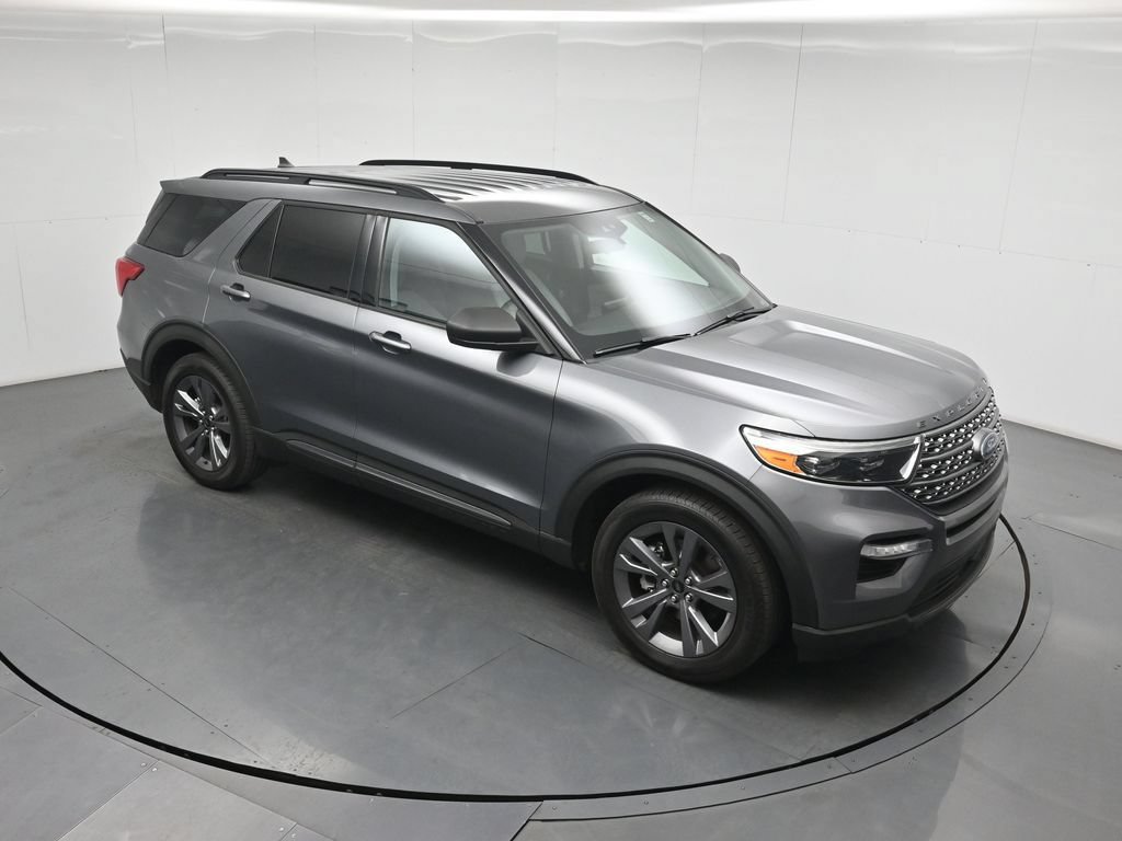Certified 2021 Ford Explorer XLT w/ Equipment Group 202A RWD image 38