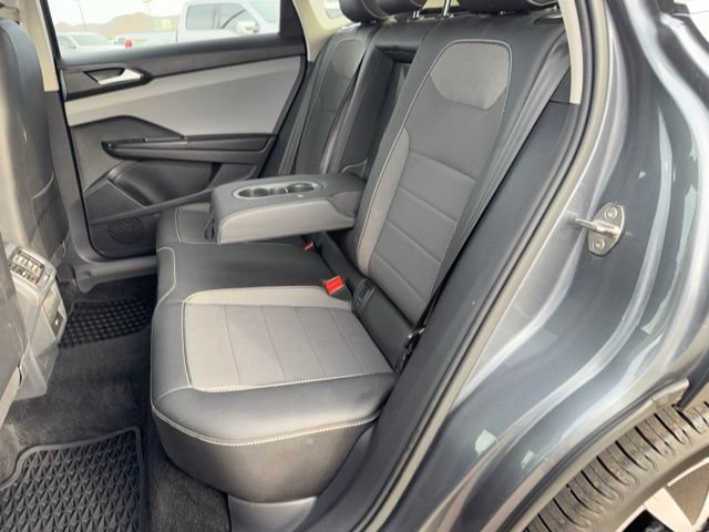 Used 2022 Volkswagen Taos SE FWD image 32