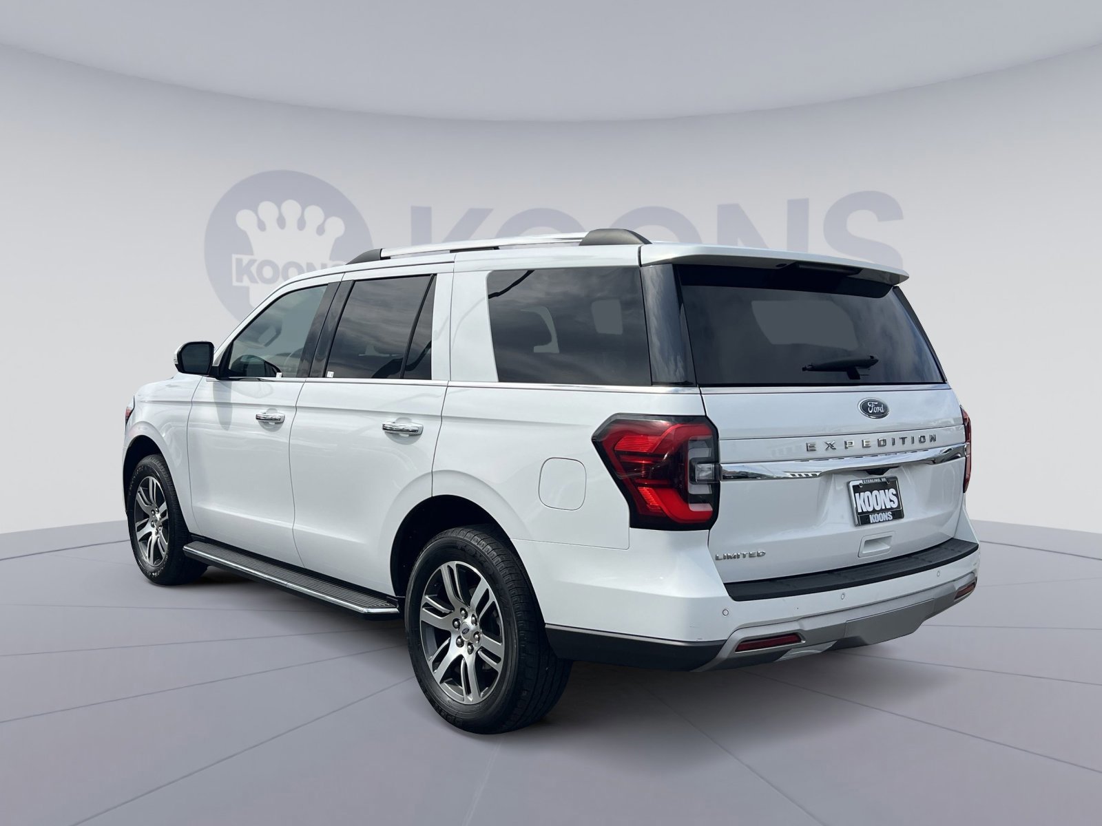 Certified 2023 Ford Expedition Limited image 3